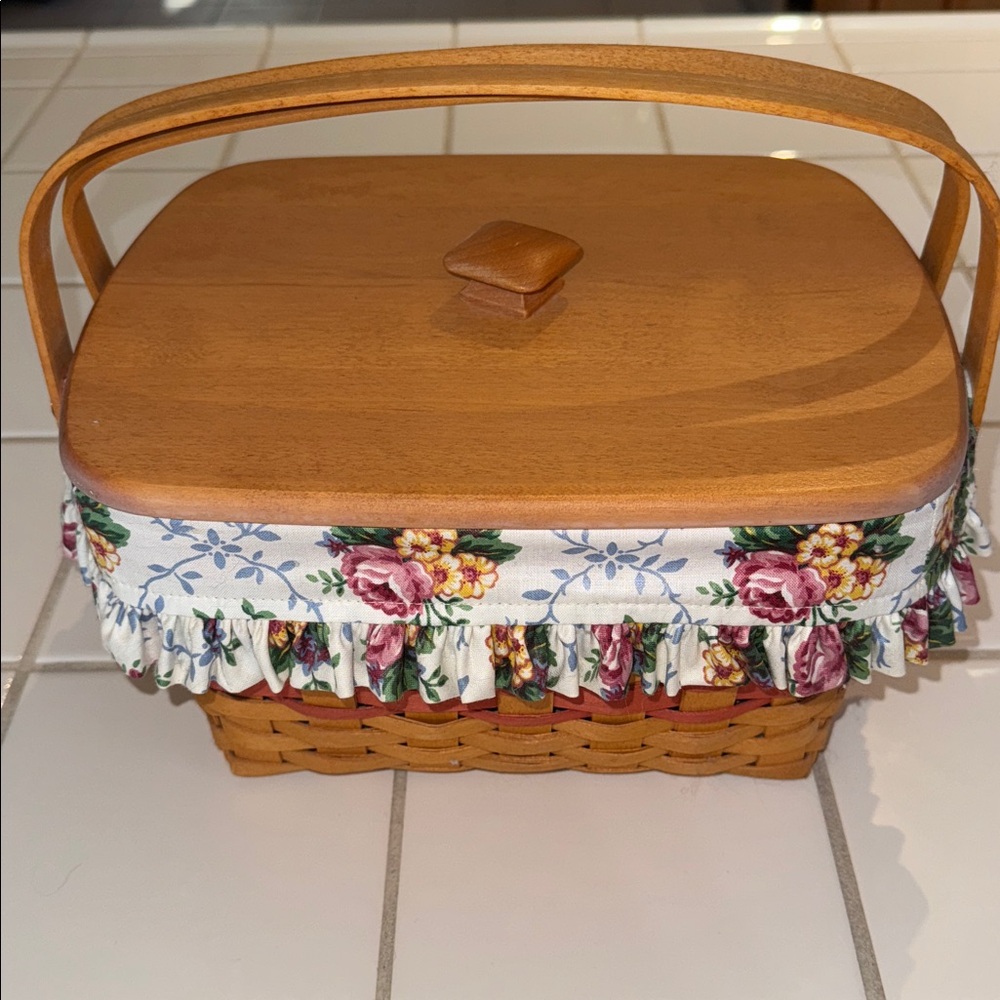 Longaberger 1997 Mother’s Day timeless memories w/ dividers 🐈‍⬛